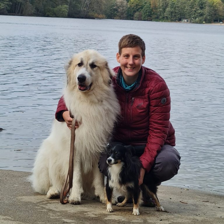 RaNa Dogs Hundetrainerin Ramona. Hundetrainerin Ramona Köhle von der Hundeschule RaNa Dogs