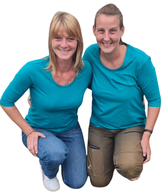 Die Hundetrainerinnen und Inhaberinnen der Hundeschule RaNa Dogs.